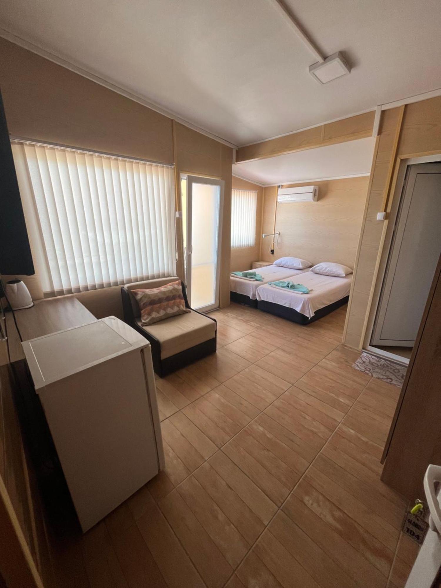 Family Hotel Globus Golden Sands Exterior photo